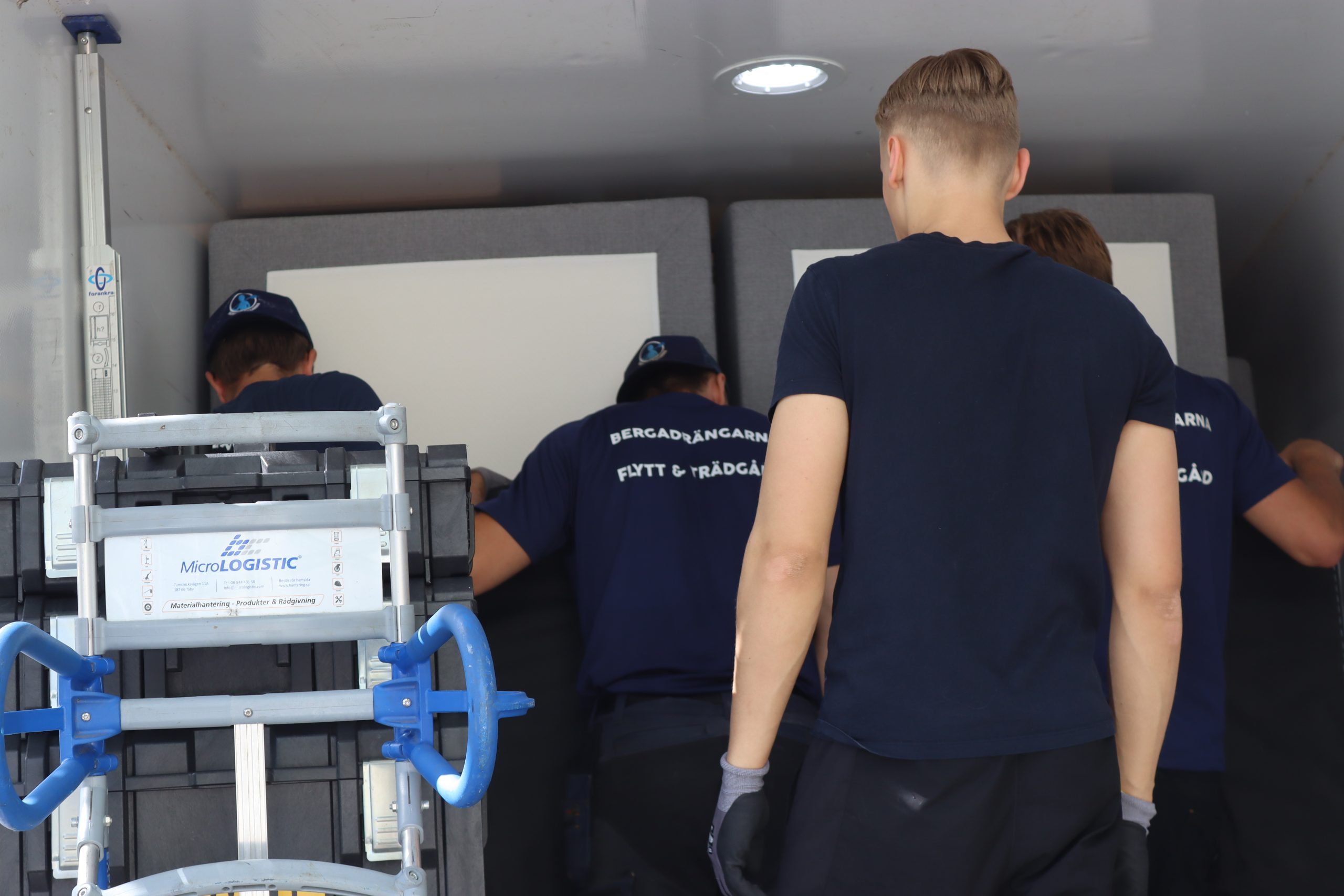 Flyttbil redo för lokalflytt